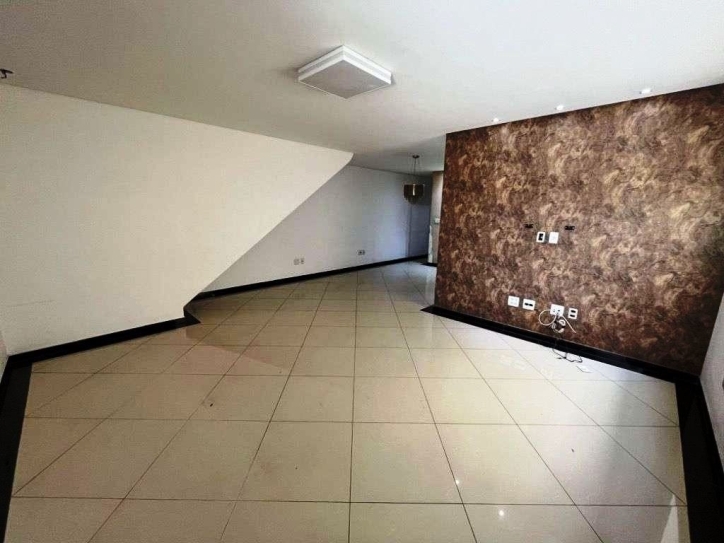 Casa à venda com 3 quartos, 160m² - Foto 3