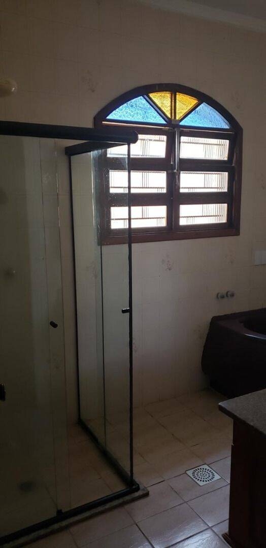 Casa à venda com 3 quartos, 200m² - Foto 27