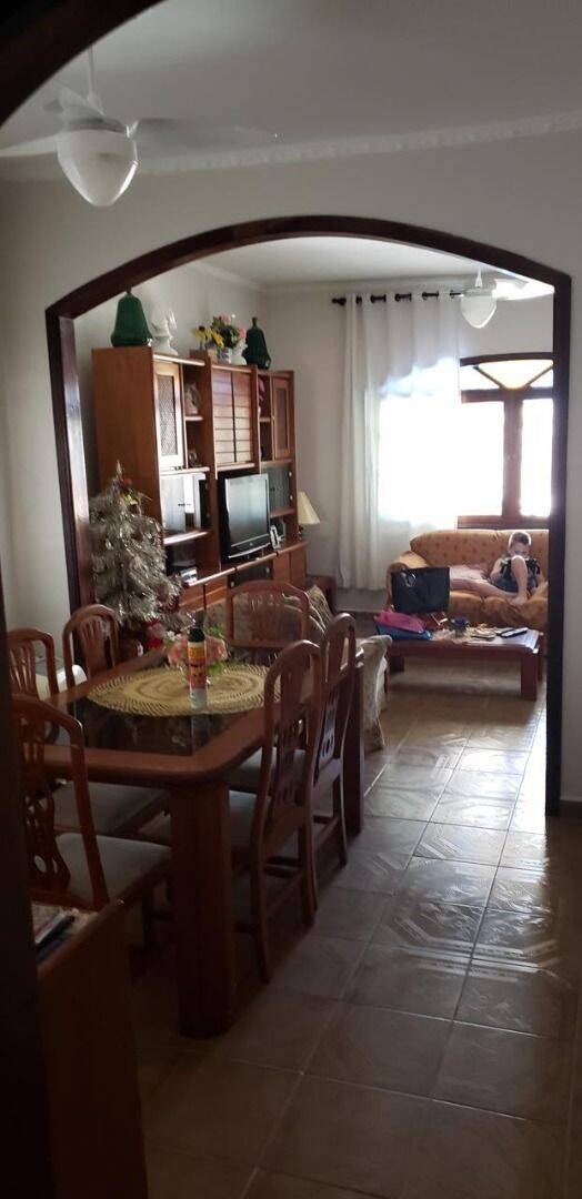 Casa à venda com 3 quartos, 200m² - Foto 32