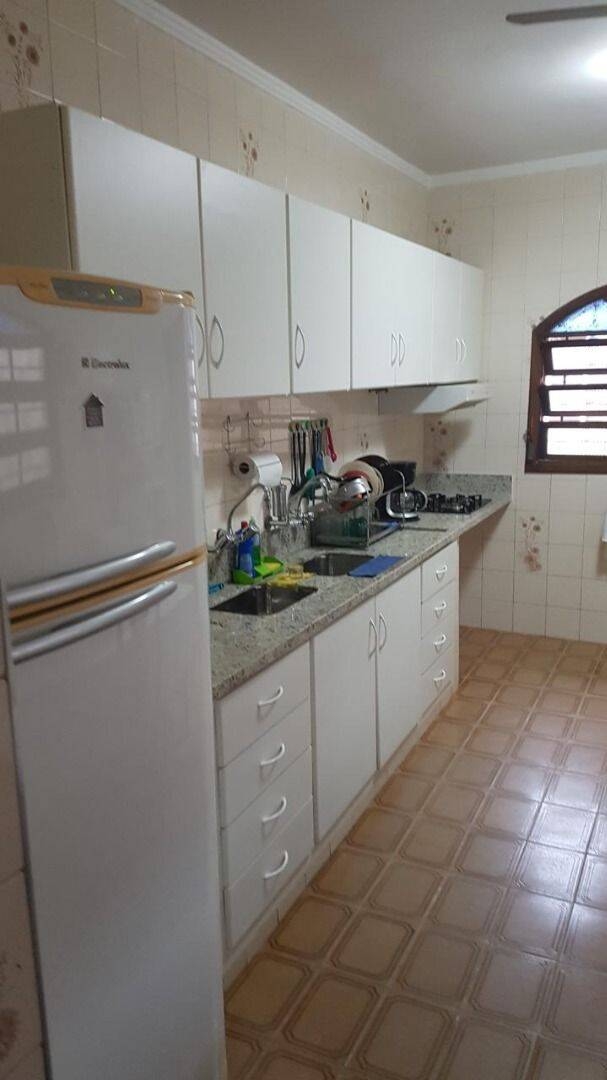 Casa à venda com 3 quartos, 200m² - Foto 33