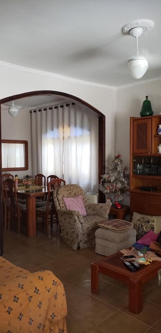 Casa à venda com 3 quartos, 200m² - Foto 14