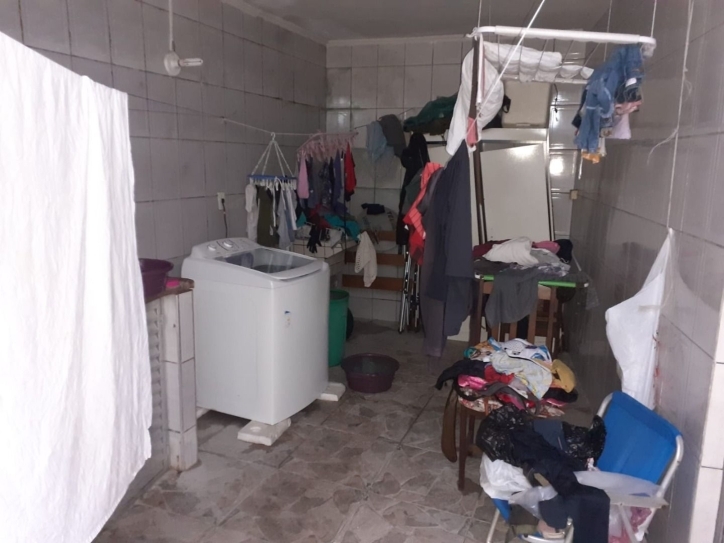 Casa à venda com 3 quartos, 180m² - Foto 2