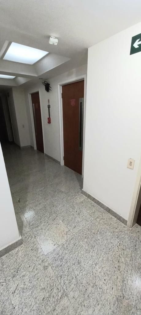 Apartamento à venda com 3 quartos, 100m² - Foto 2