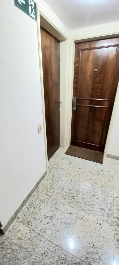 Apartamento à venda com 3 quartos, 100m² - Foto 4