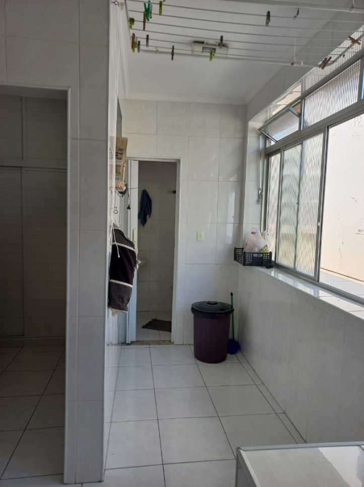 Casa à venda com 3 quartos, 197m² - Foto 14