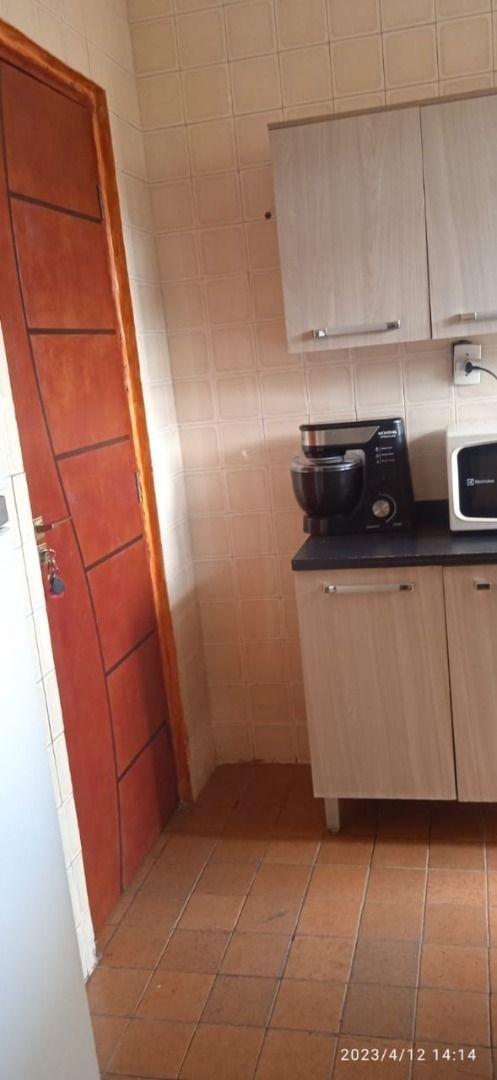 Apartamento à venda com 2 quartos, 80m² - Foto 7