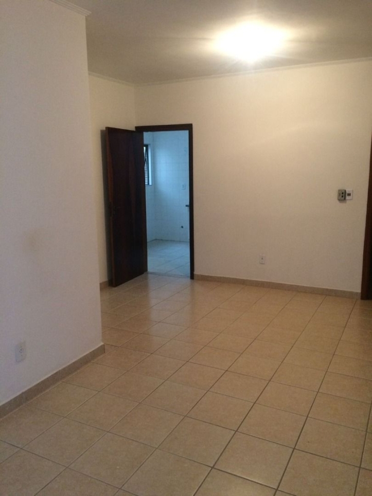 Apartamento à venda com 2 quartos, 85m² - Foto 2