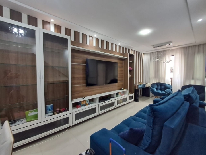 Casa à venda com 3 quartos, 169m² - Foto 4