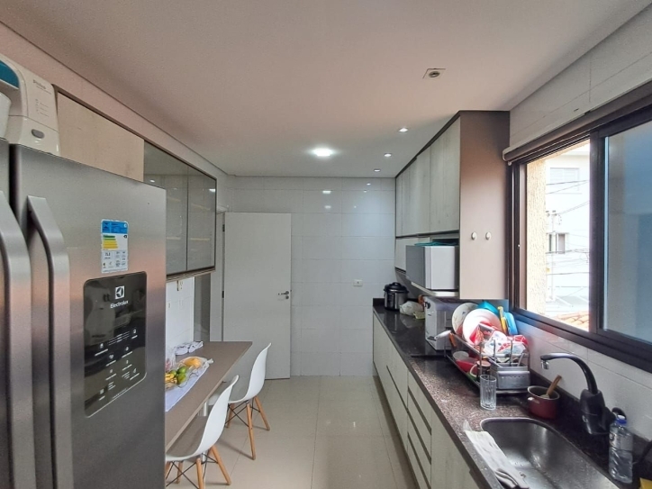 Casa à venda com 3 quartos, 169m² - Foto 7