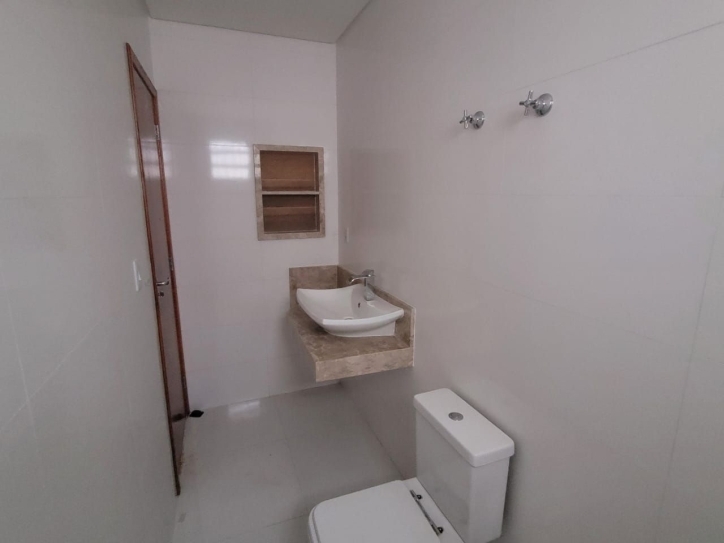 Casa à venda com 2 quartos, 70m² - Foto 5