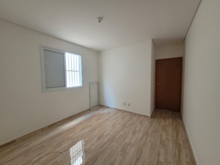 Casa à venda com 2 quartos, 70m² - Foto 6