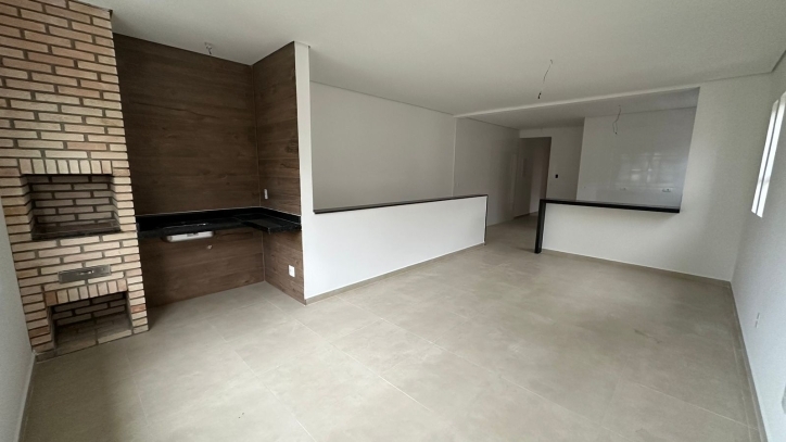 Casa à venda com 2 quartos, 80m² - Foto 4