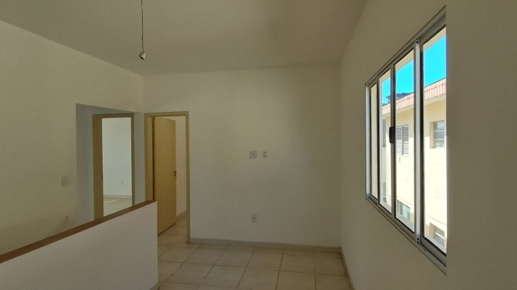 Casa à venda com 2 quartos, 51m² - Foto 2