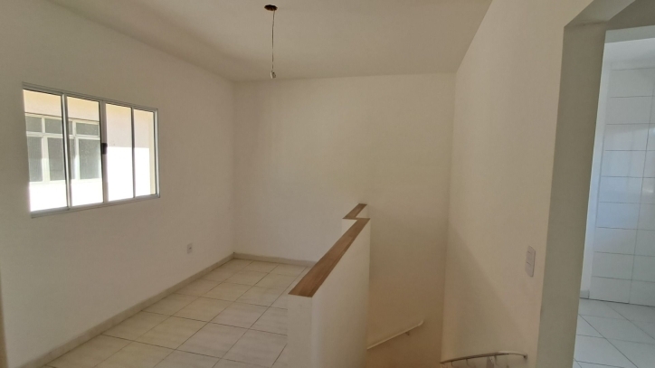 Casa à venda com 2 quartos, 51m² - Foto 5