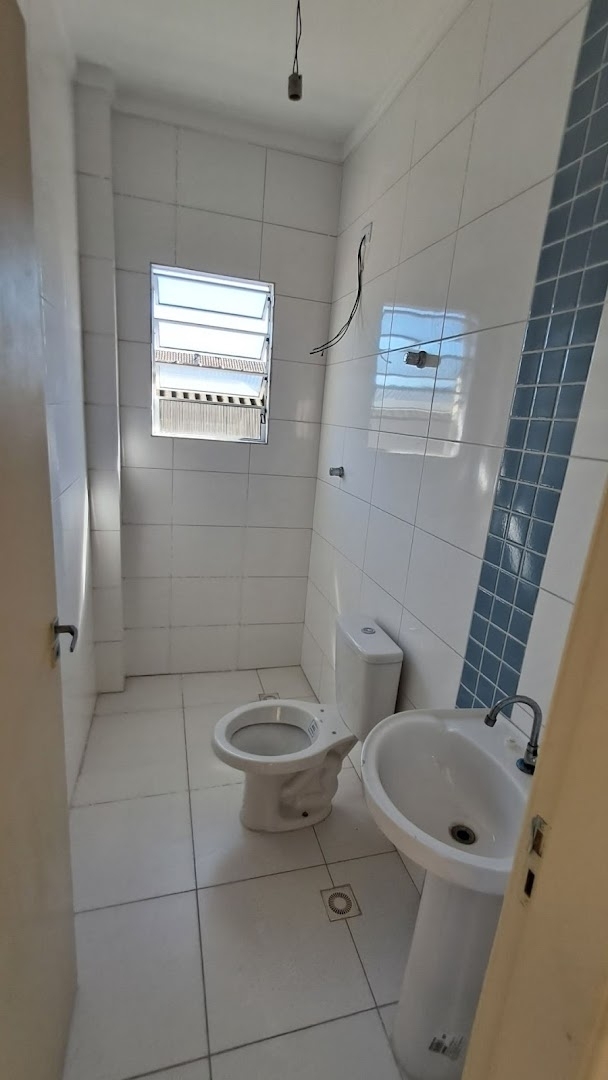 Casa à venda com 2 quartos, 51m² - Foto 12