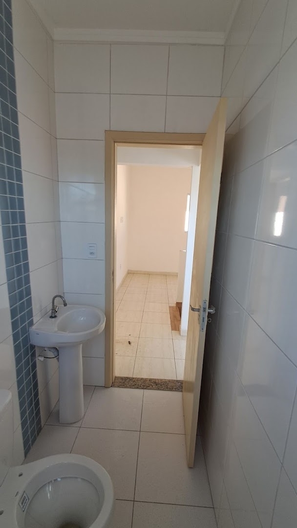 Casa à venda com 2 quartos, 51m² - Foto 13