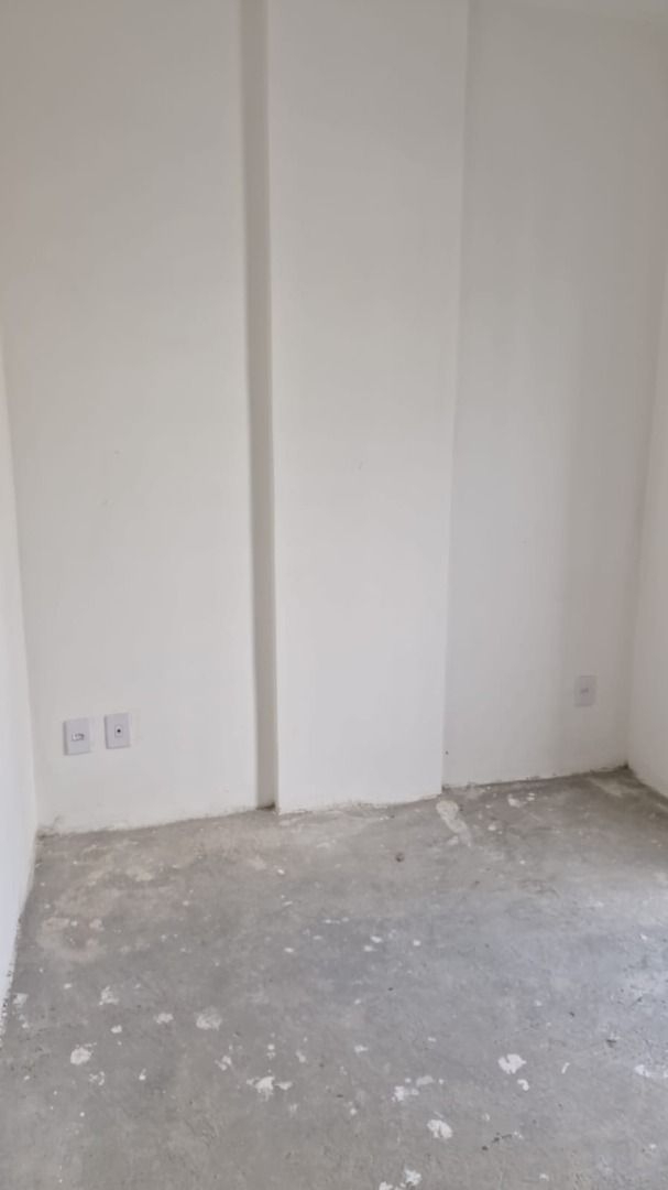 Apartamento à venda com 2 quartos, 41m² - Foto 2