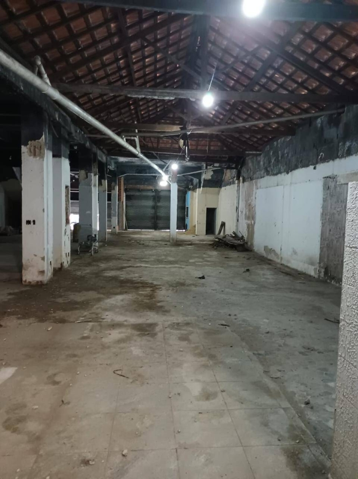 Loja-Salão para alugar, 617m² - Foto 2