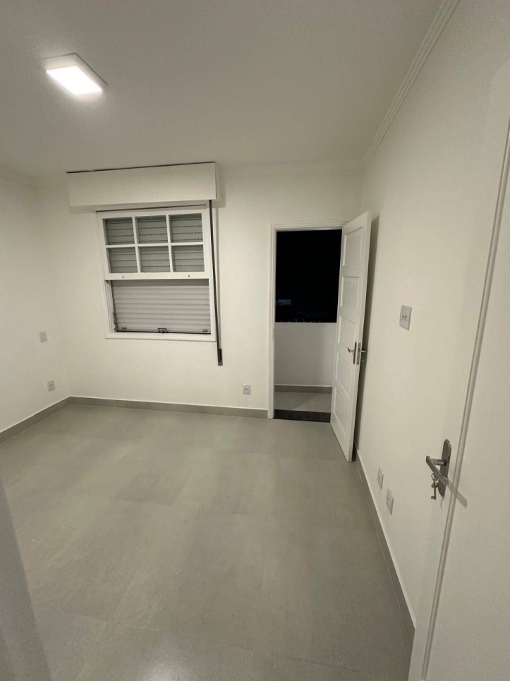 Apartamento à venda com 3 quartos, 97m² - Foto 4