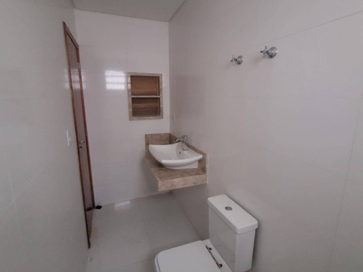 Casa à venda com 2 quartos, 70m² - Foto 11