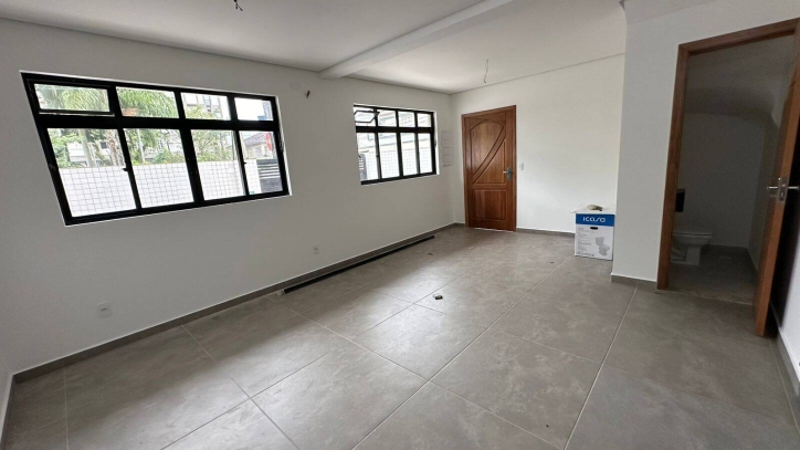 Casa à venda com 3 quartos, 140m² - Foto 2