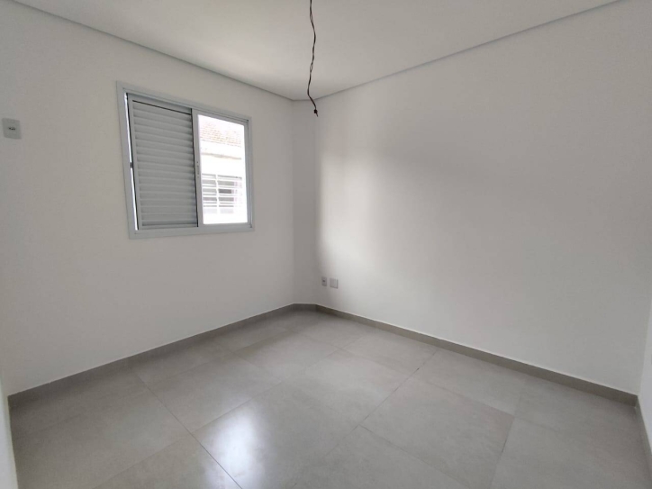 Casa à venda com 2 quartos, 100m² - Foto 4