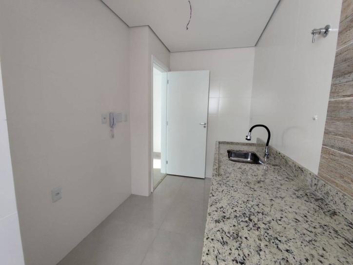 Casa à venda com 2 quartos, 100m² - Foto 5